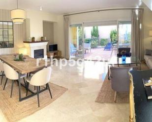 Living room of Single-family semi-detached to rent in Marbella  with Air Conditioner, Terrace and Swimming Pool