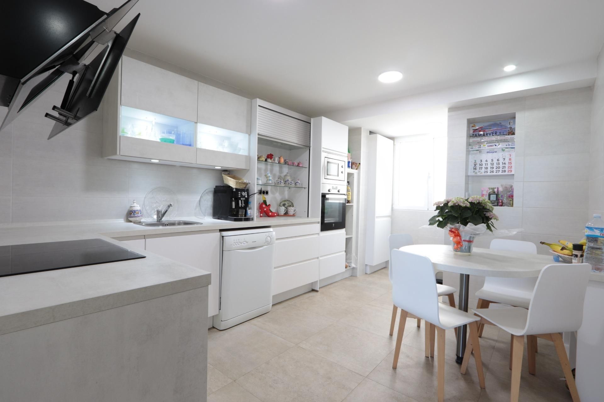 Kitchen of Flat to rent in Cartagena