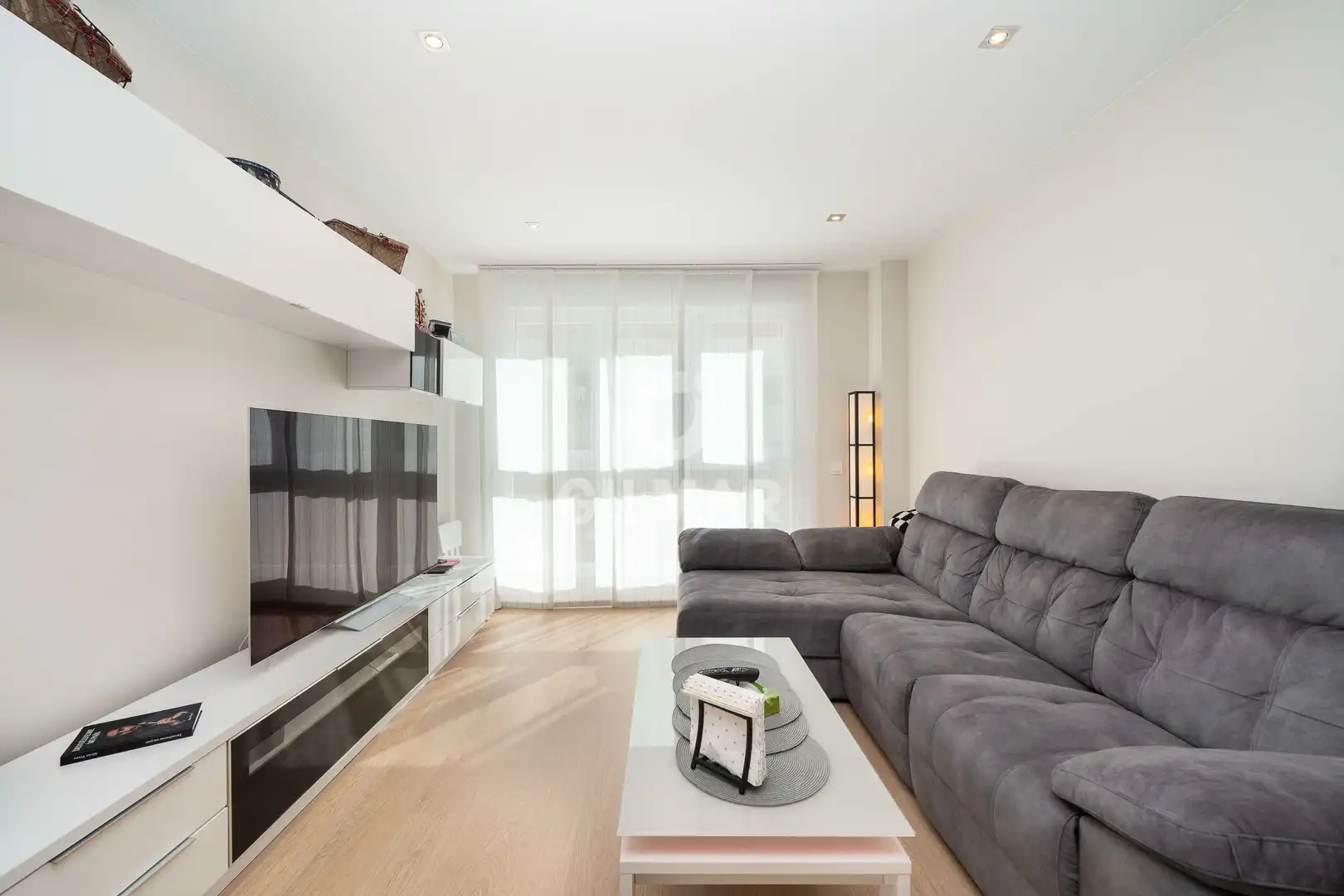 Living room of Flat for sale in Madrid  with Heating, Private garden and Storage room