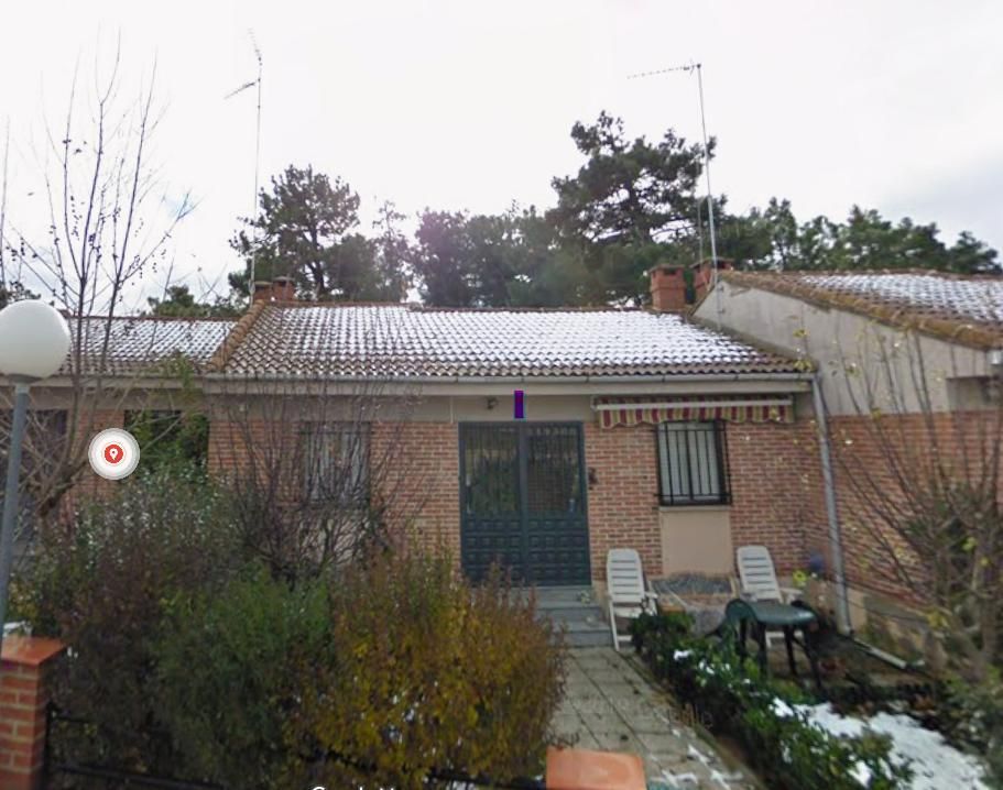 Vista exterior de Casa adosada en venda en Sanchidrián amb Calefacció, Jardí privat i Moblat