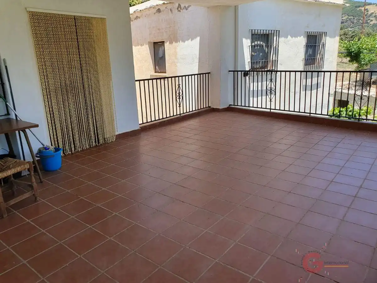 Country homes for sale in Busquístar