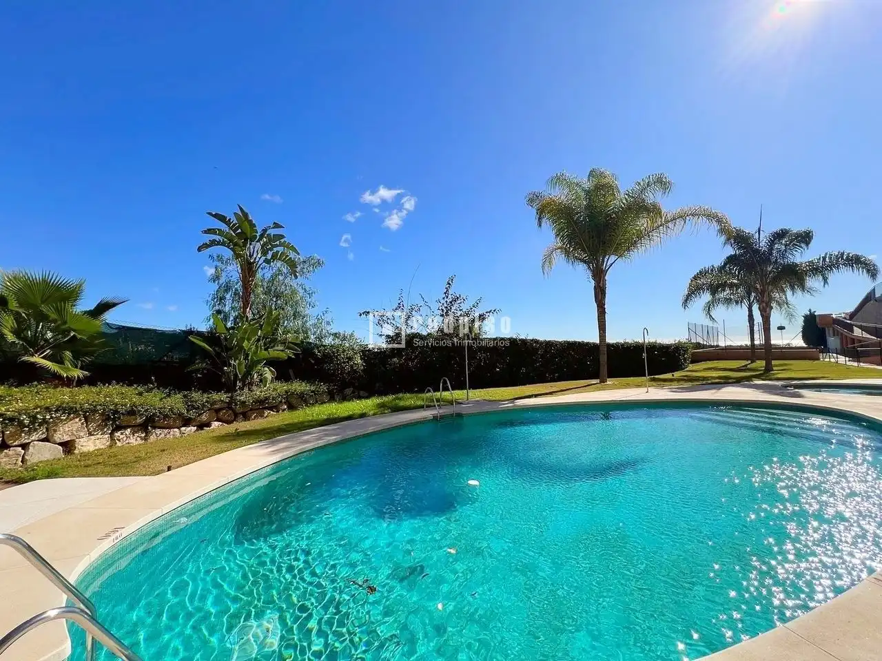 Piscina de Ático en venta en Rincón de la Victoria con Aire acondicionado, Calefacción y Jardín privado
