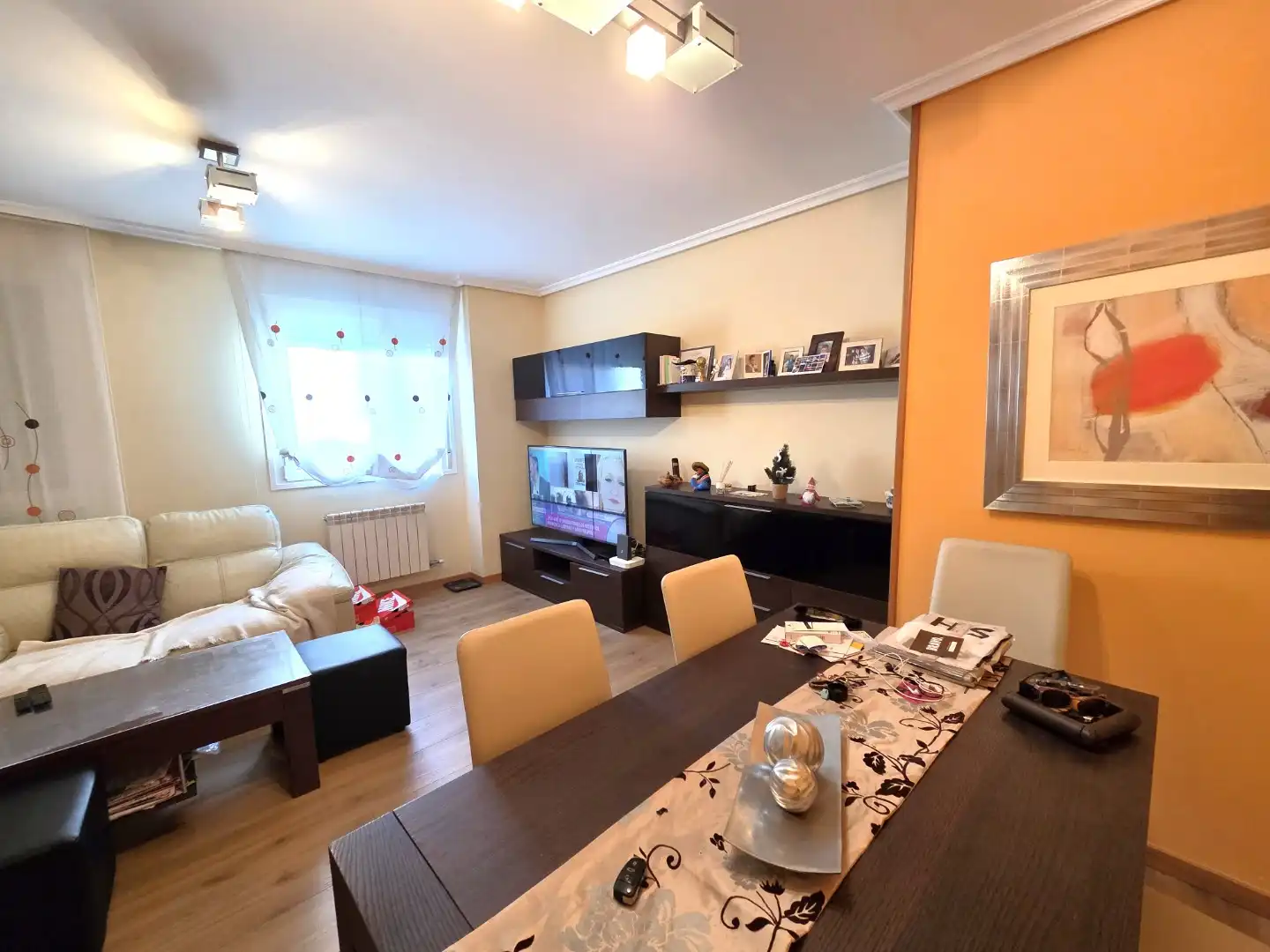 Sala d'estar de Pis en venda en Burgos amb Calefacció i Traster
