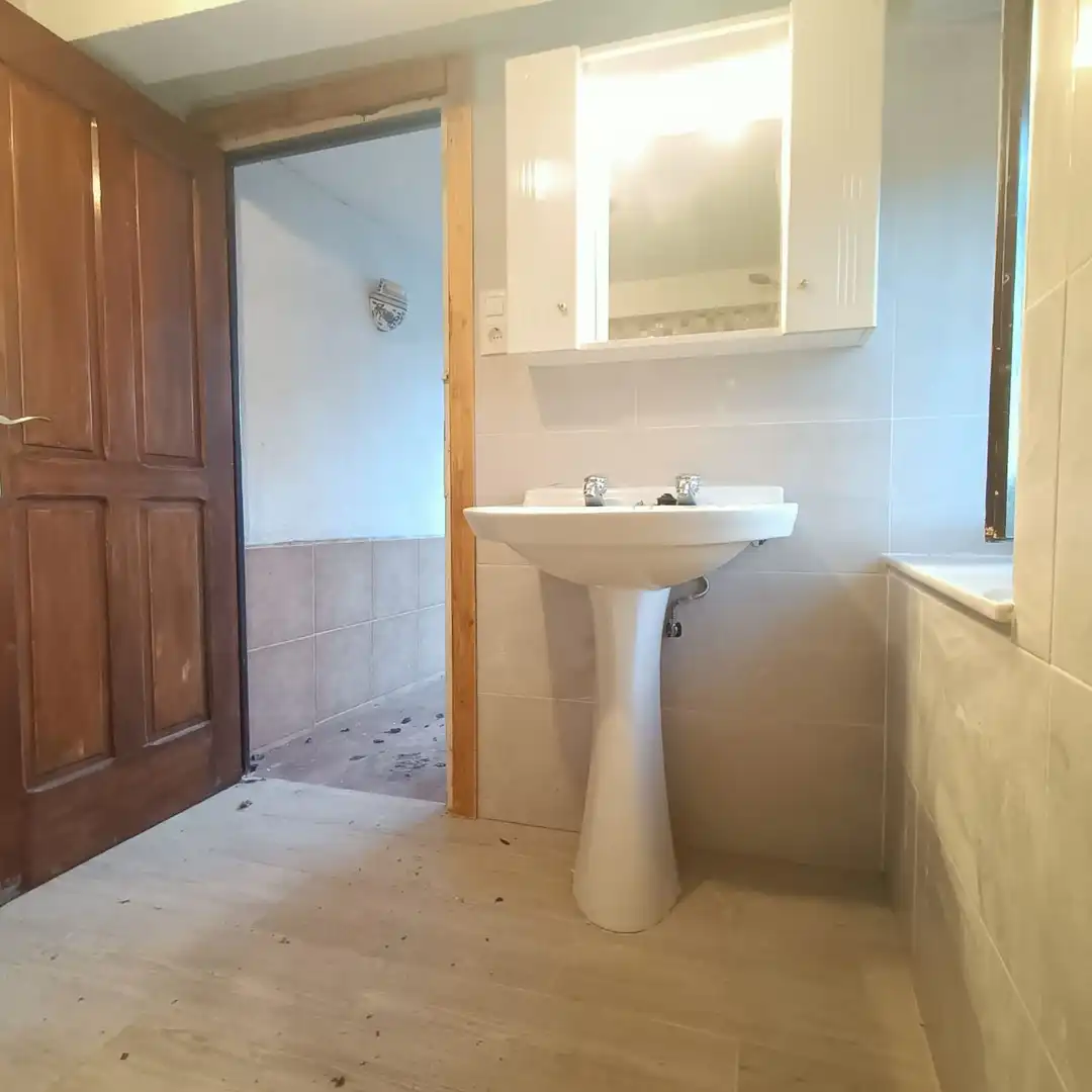 Bany de Casa o xalet en venda en Siero amb Traster i Piscina