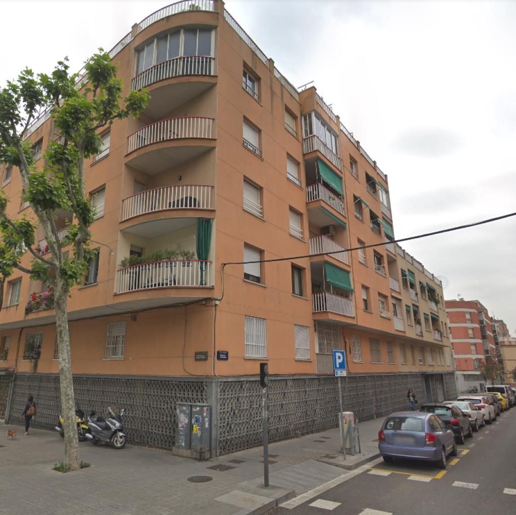 Vista exterior de Garatge en venda en Sant Adrià de Besòs