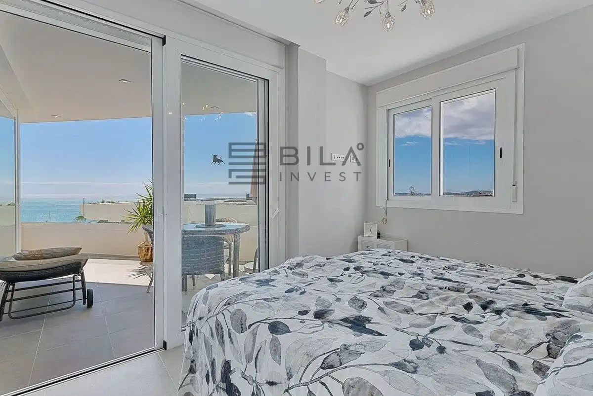 Habitación de Piso en venta en Fuengirola con Aire acondicionado, Terraza y Trastero