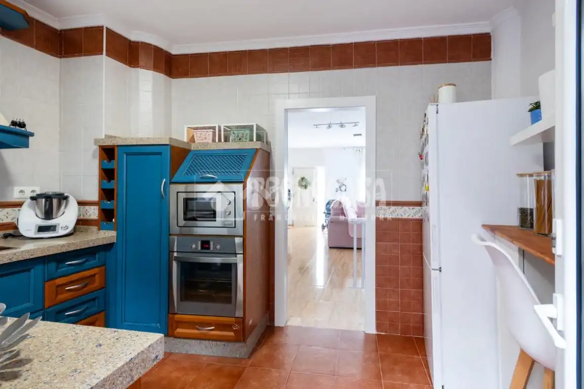 Cocina de Casa adosada en venta en Vélez-Málaga con Terraza