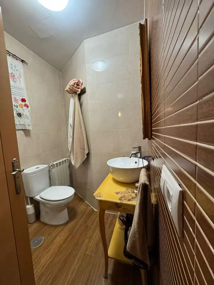 Bany de Casa o xalet en venda en Fuente de Pedro Naharro amb Calefacció i Moblat