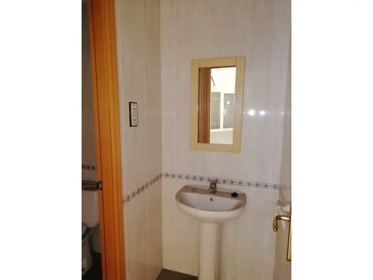Bathroom of Commercial properties for rent in Terrassa