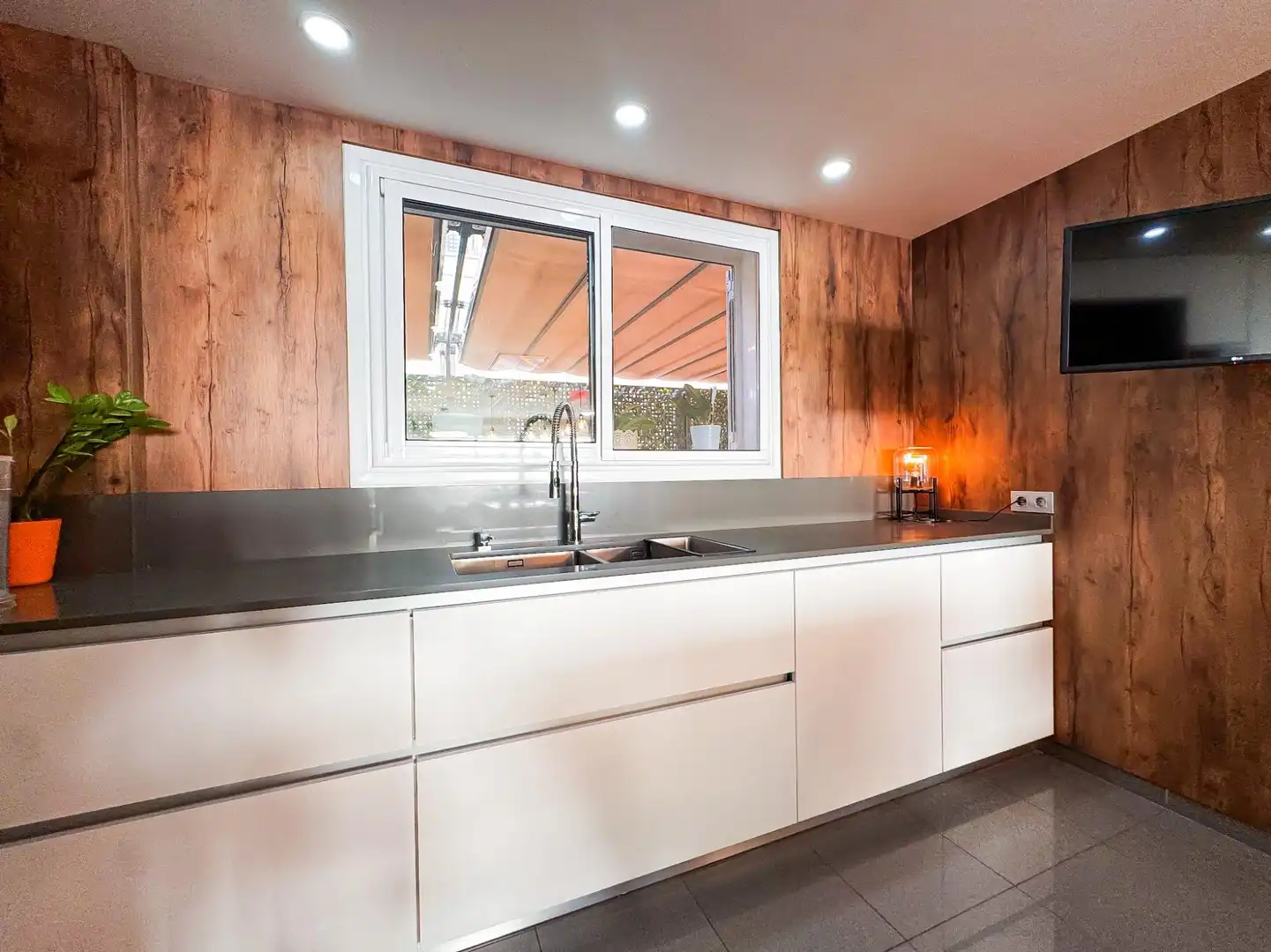 Kitchen of Houses for sale in Santiago del Teide  with Air Conditioner, Private garden and Terrace
