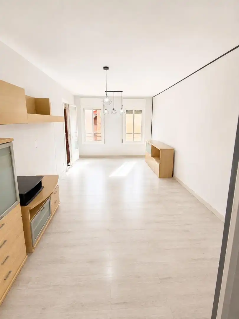 Sala de estar de Piso en venta en El Prat de Llobregat con Balcón