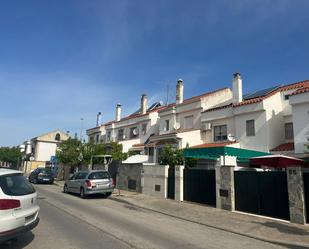 Vista exterior de Casa adosada en venda en Jerez de la Frontera