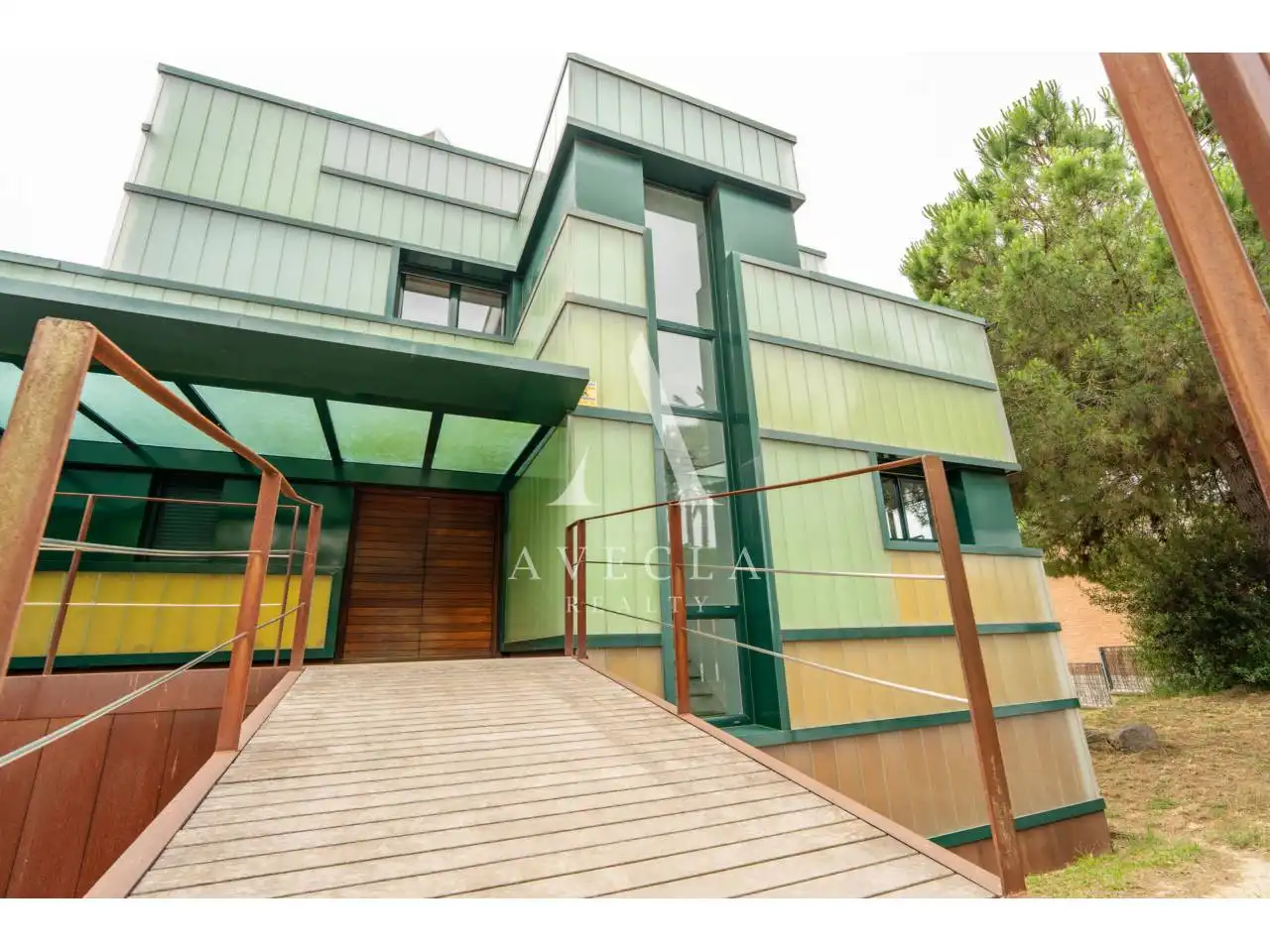 Außenansicht von Haus oder Chalet zum Verkauf in Cerdanyola del Vallès mit Klimaanlage, Heizung und Privatgarten