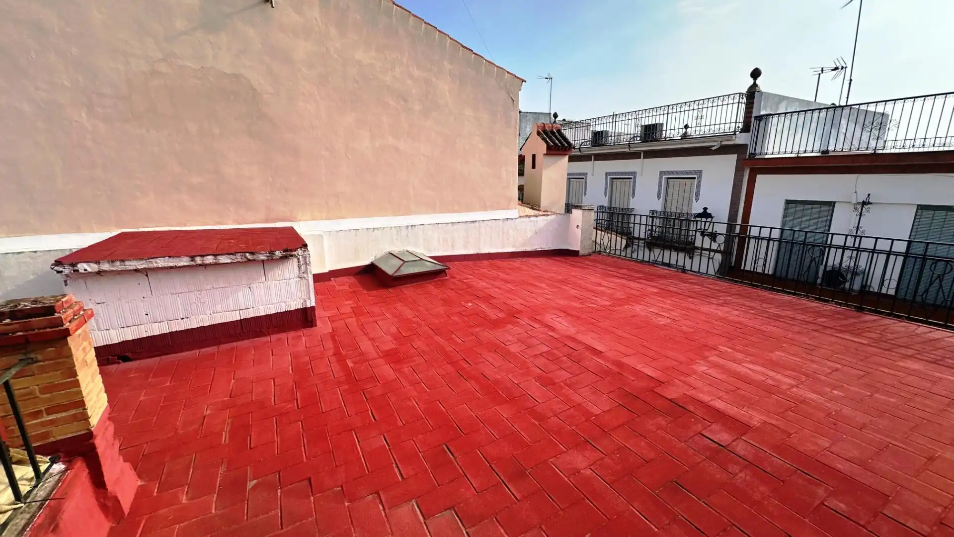 Terrace of Houses for sale in Bormujos  with Air Conditioner, Terrace and Storage room