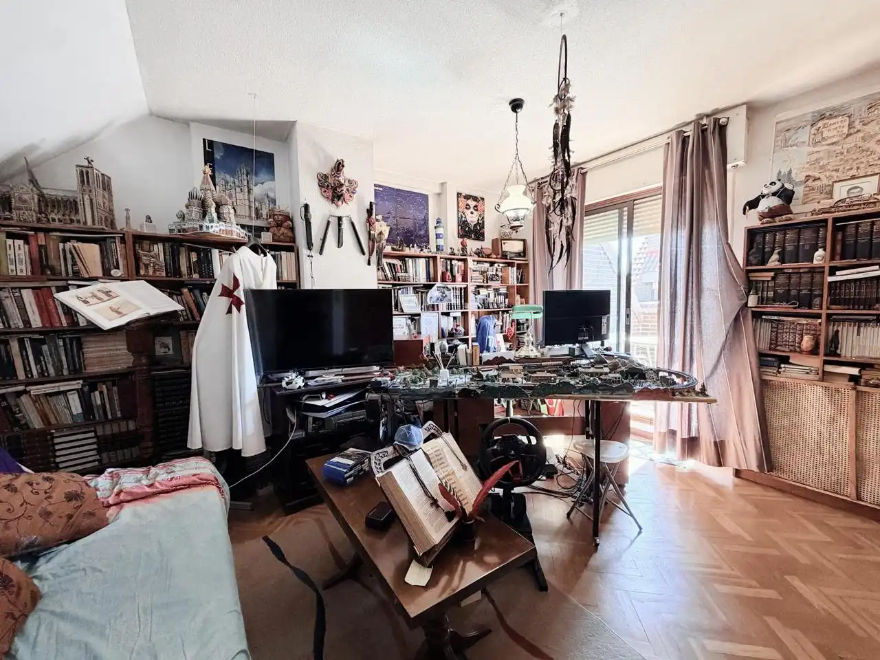 Sala d'estar de Casa adosada en venda en Getafe amb Aire condicionat, Jardí privat i Terrassa