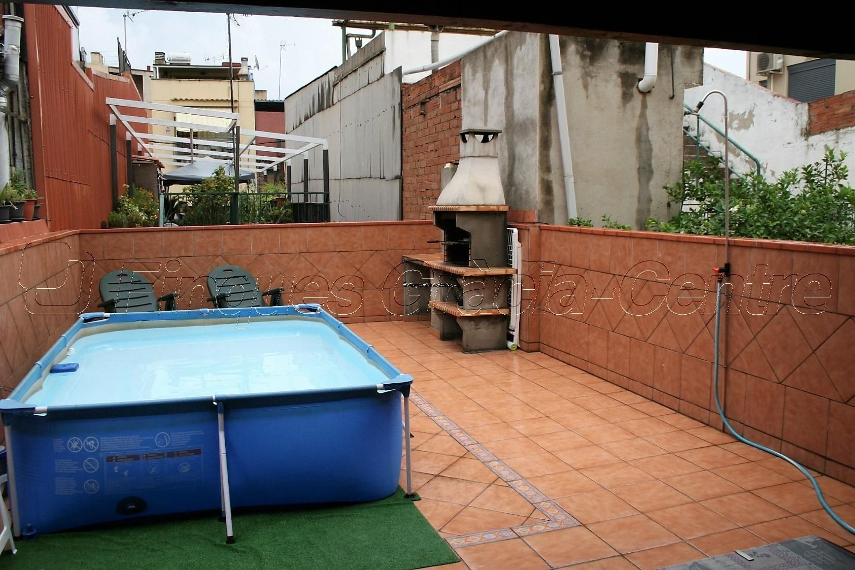 Piscina de Casa o xalet de lloguer en Sabadell amb Aire condicionat, Calefacció i Terrassa