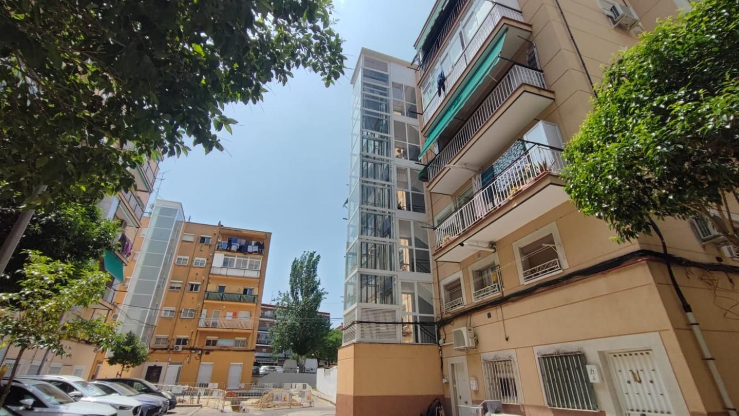 Exterior view of Flat for sale in  Madrid Capital  with Air Conditioner, Heating and Terrace