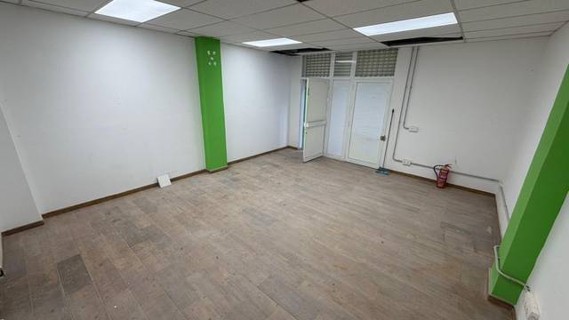 Local comercial en Alquiler en Calle Calle Moncada en Parque Geólogo José Royo Gómez