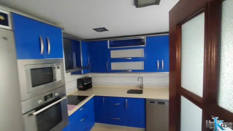 Cuina de Pis en venda en Linares amb Aire condicionat, Moblat i Balcó