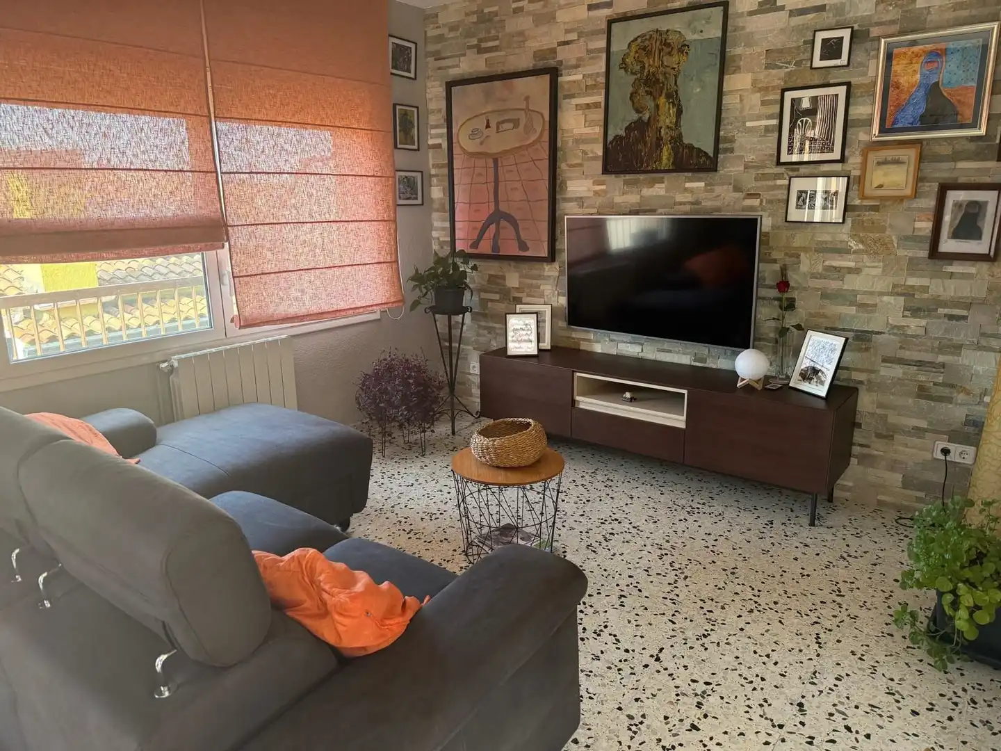 Sala d'estar de Casa adosada en venda en Hostalric amb Aire condicionat, Calefacció i Terrassa