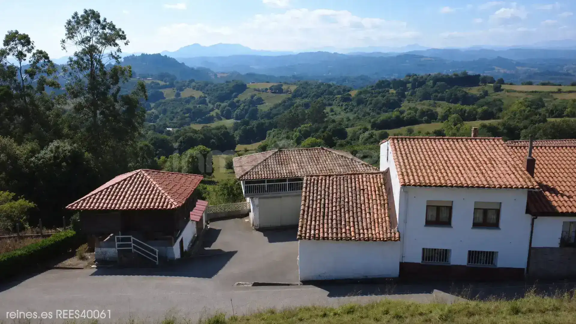 Außenansicht von Haus oder Chalet zum Verkauf in Siero mit Heizung, Privatgarten und Terrasse