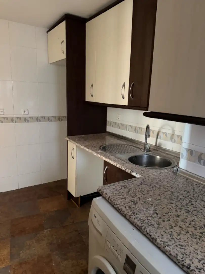 Kitchen of Flat for sale in Valverde del Majano  with Heating and Parquet flooring