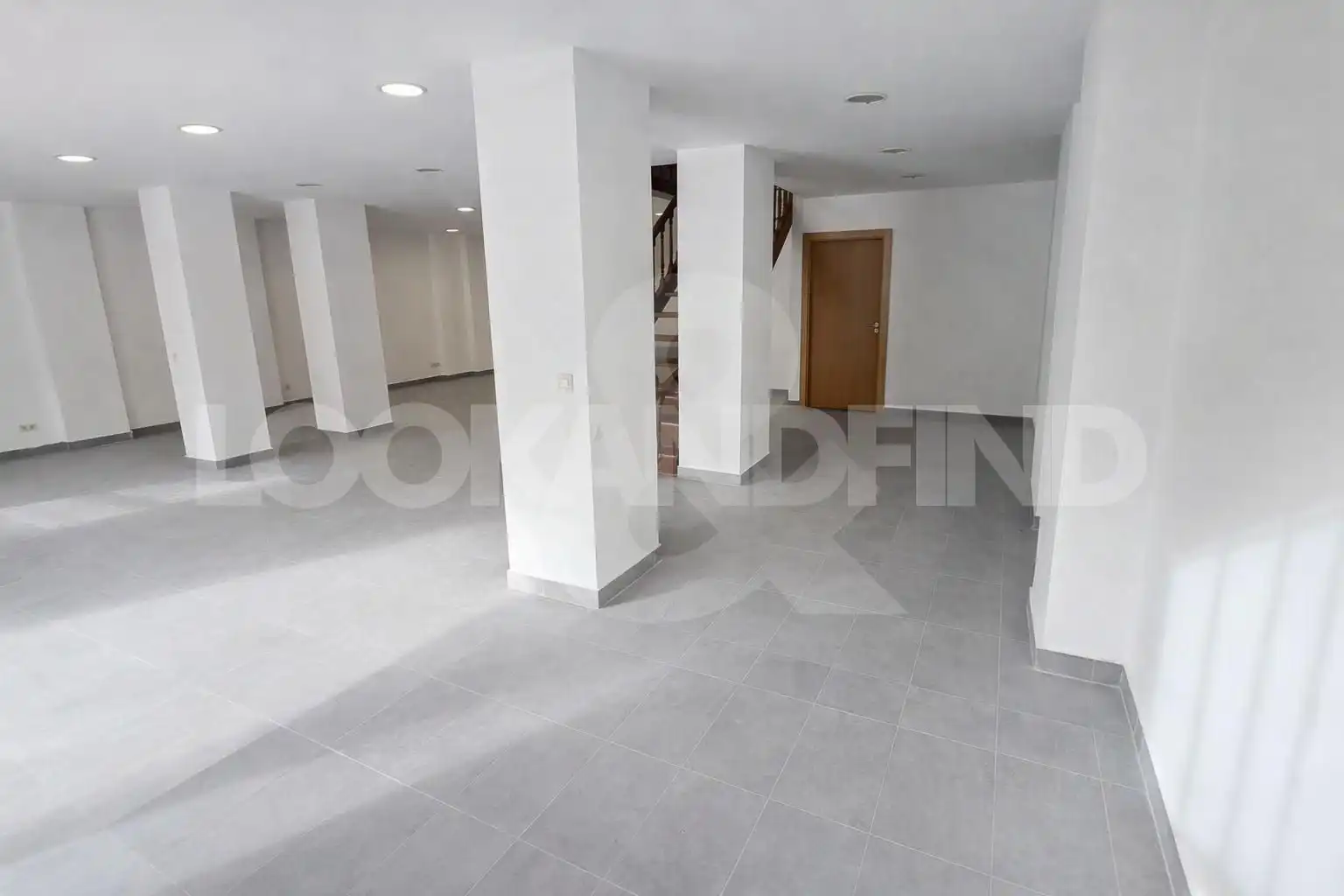 Business premises for sale in Avenida ZUMALAKARREGI
