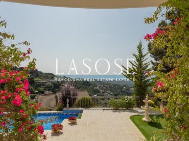 Casa con piscina en venta en Carrer MAS GABANA