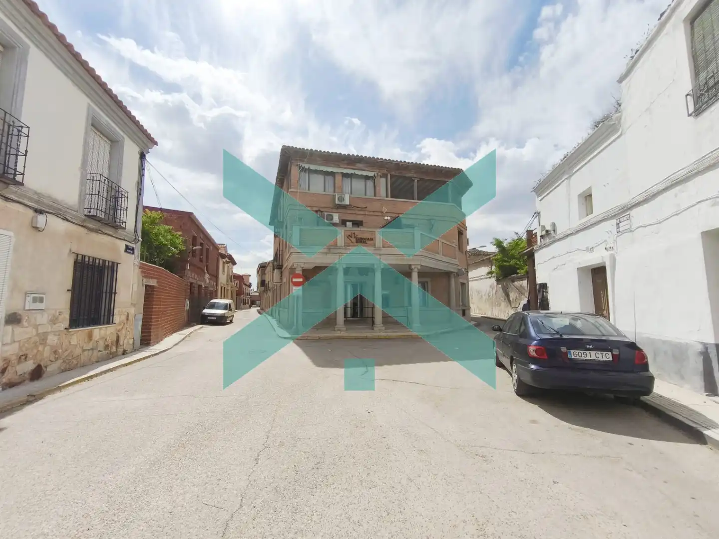 Vista exterior de Piso en venta en Lillo con Calefacción, Terraza y Amueblado