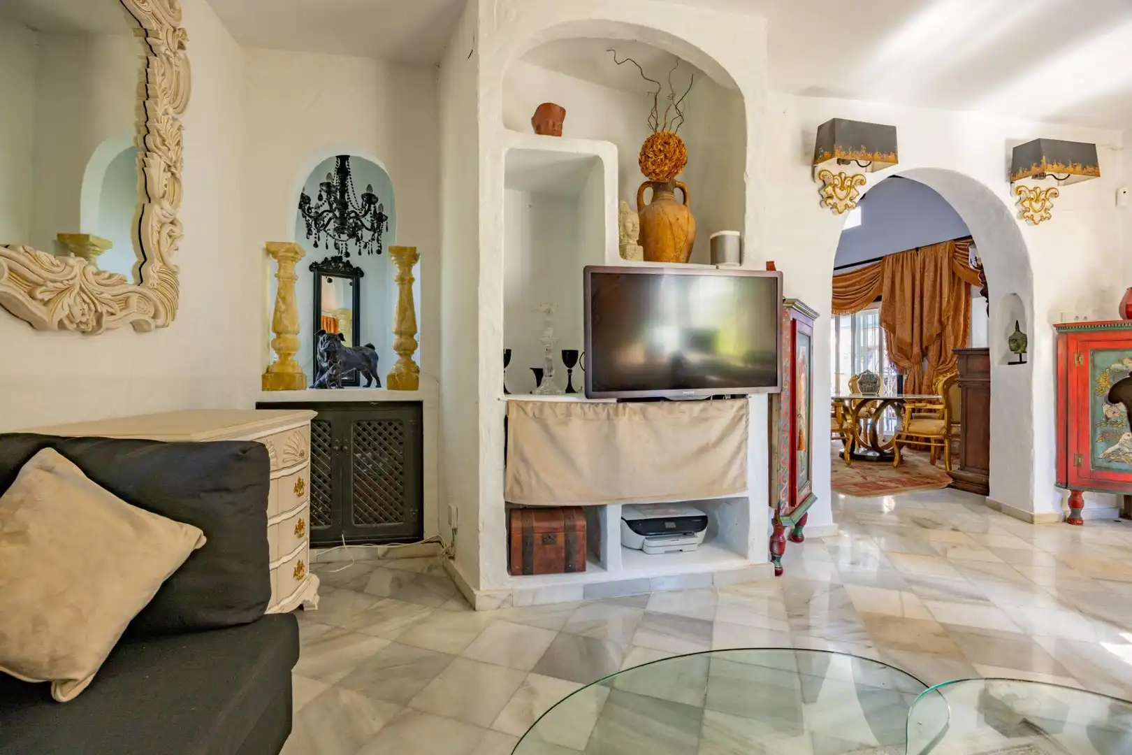 Sala d'estar de Casa o xalet de lloguer en Marbella amb Aire condicionat, Jardí privat i Terrassa