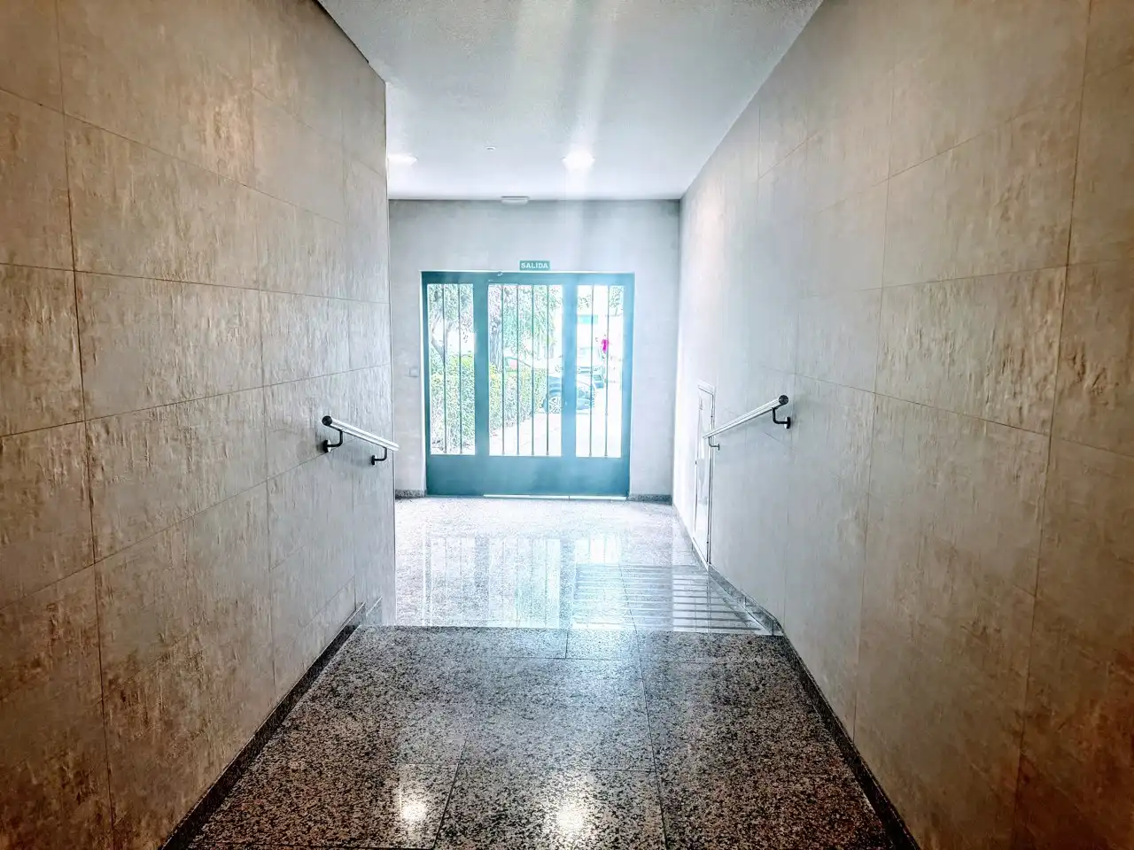 Flat for sale in Coslada  with Air Conditioner, Heating and Storage room