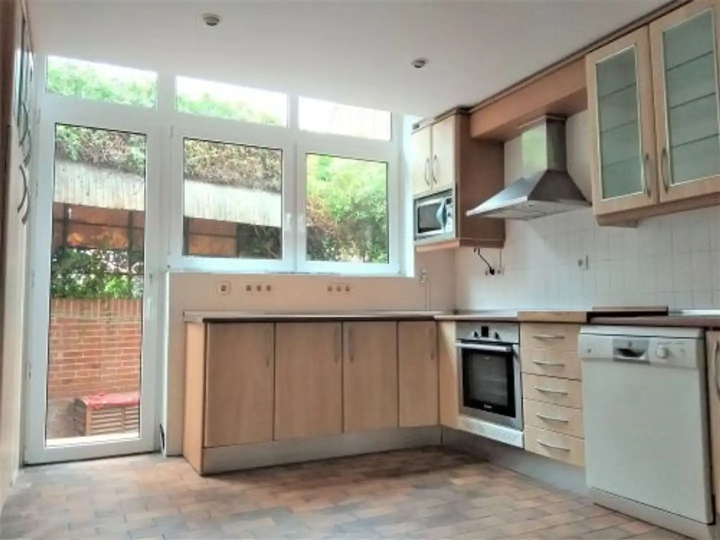 Cocina de Casa o chalet en venta en Madrid con Jardín privado, Terraza y Trastero
