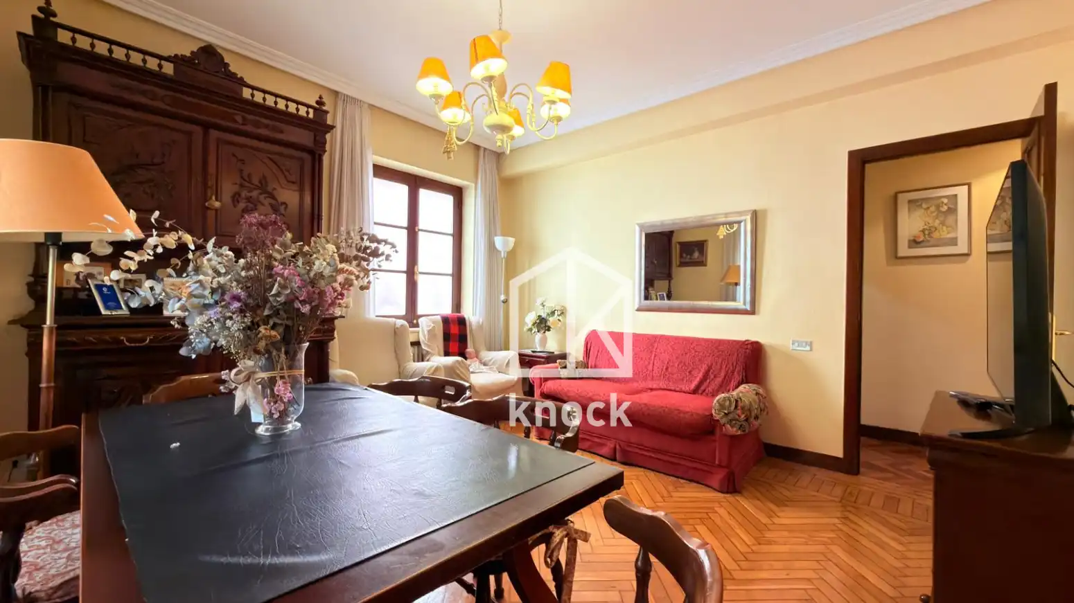 Living room of Flat for sale in Oviedo   with Heating and Parquet flooring