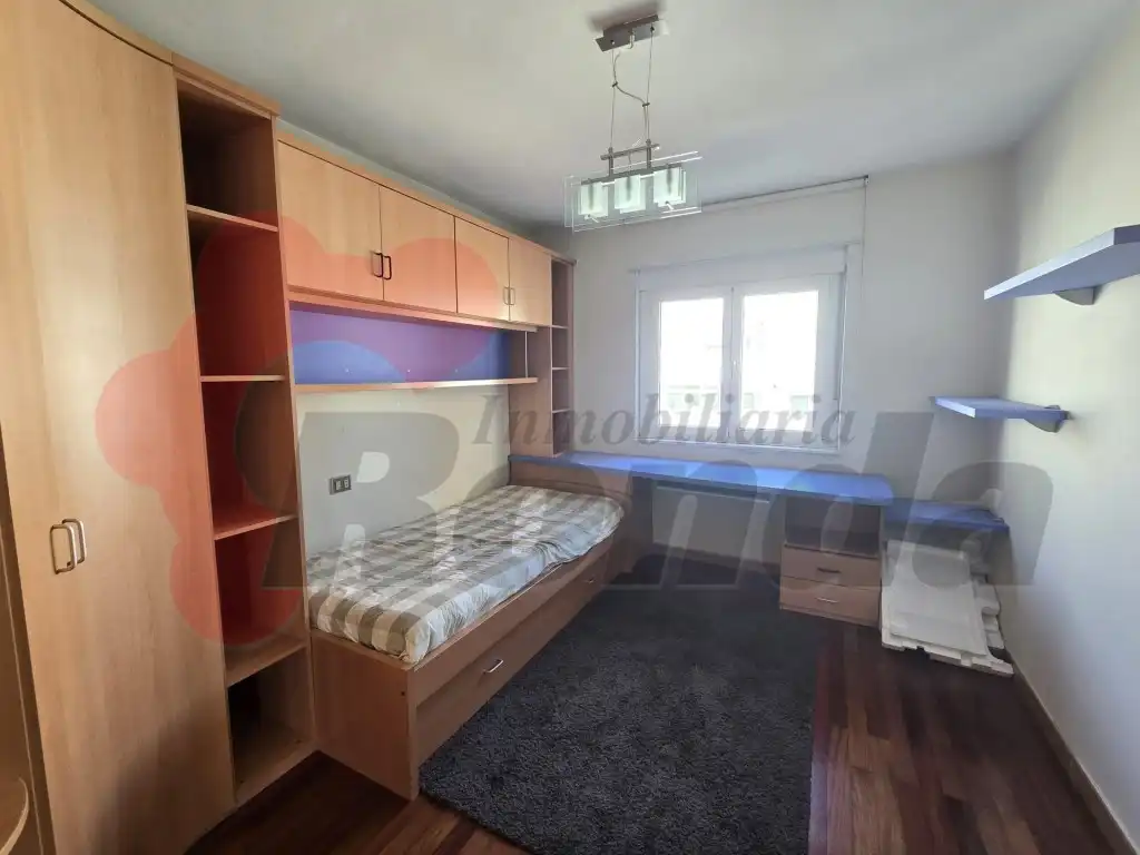 Dormitori de Apartament en venda en Lugo