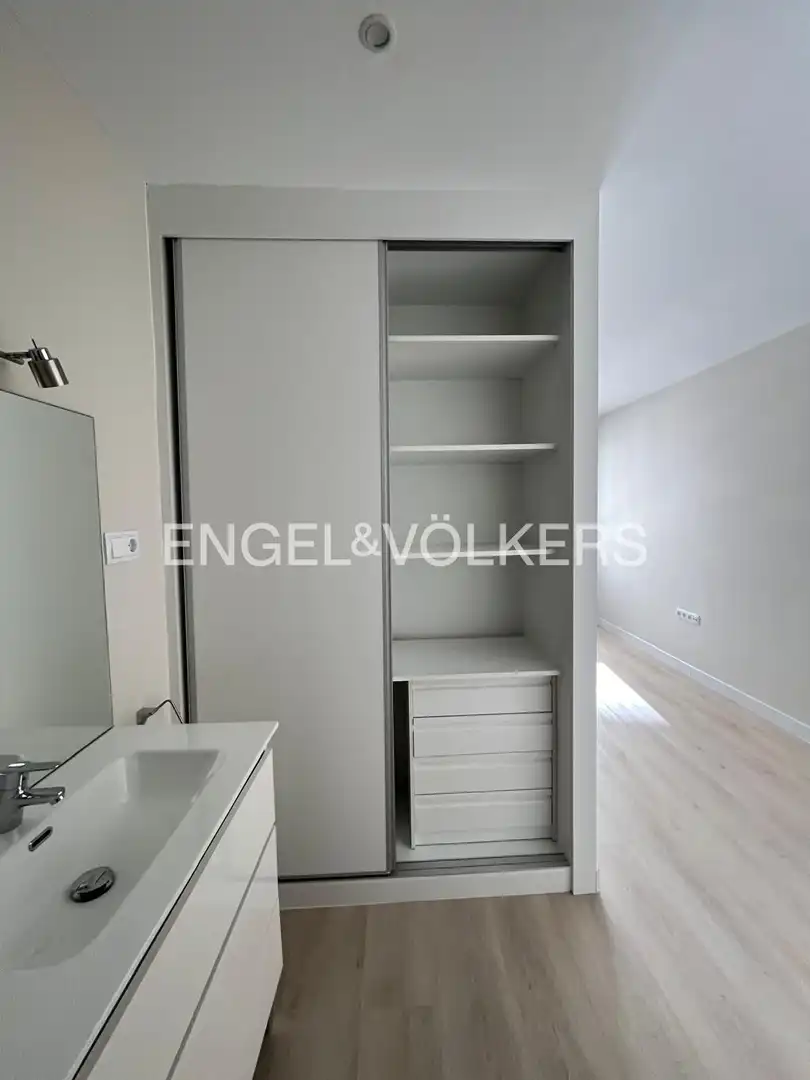 Bedroom of Flat for rent in Madrid  with Air Conditioner, Heating and Terrace