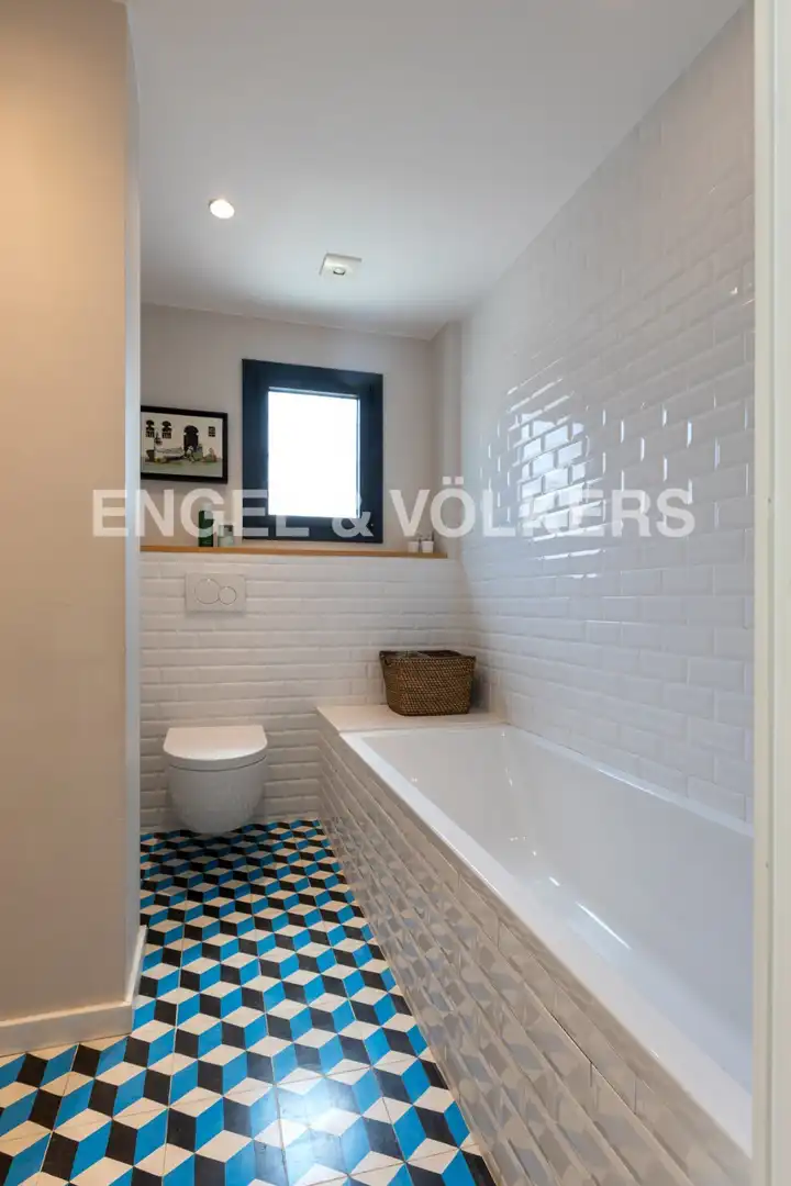 Bathroom of Houses for rent in La Miranda - Can Candeler 