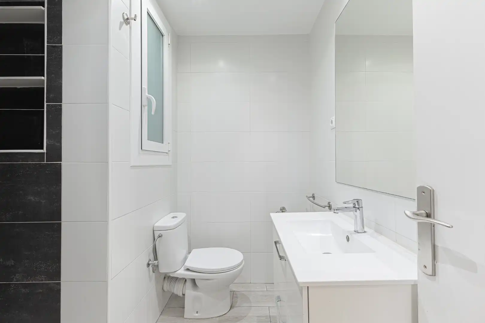 Baño de Piso en venta en Barcelona con Aire acondicionado, Calefacción y Terraza