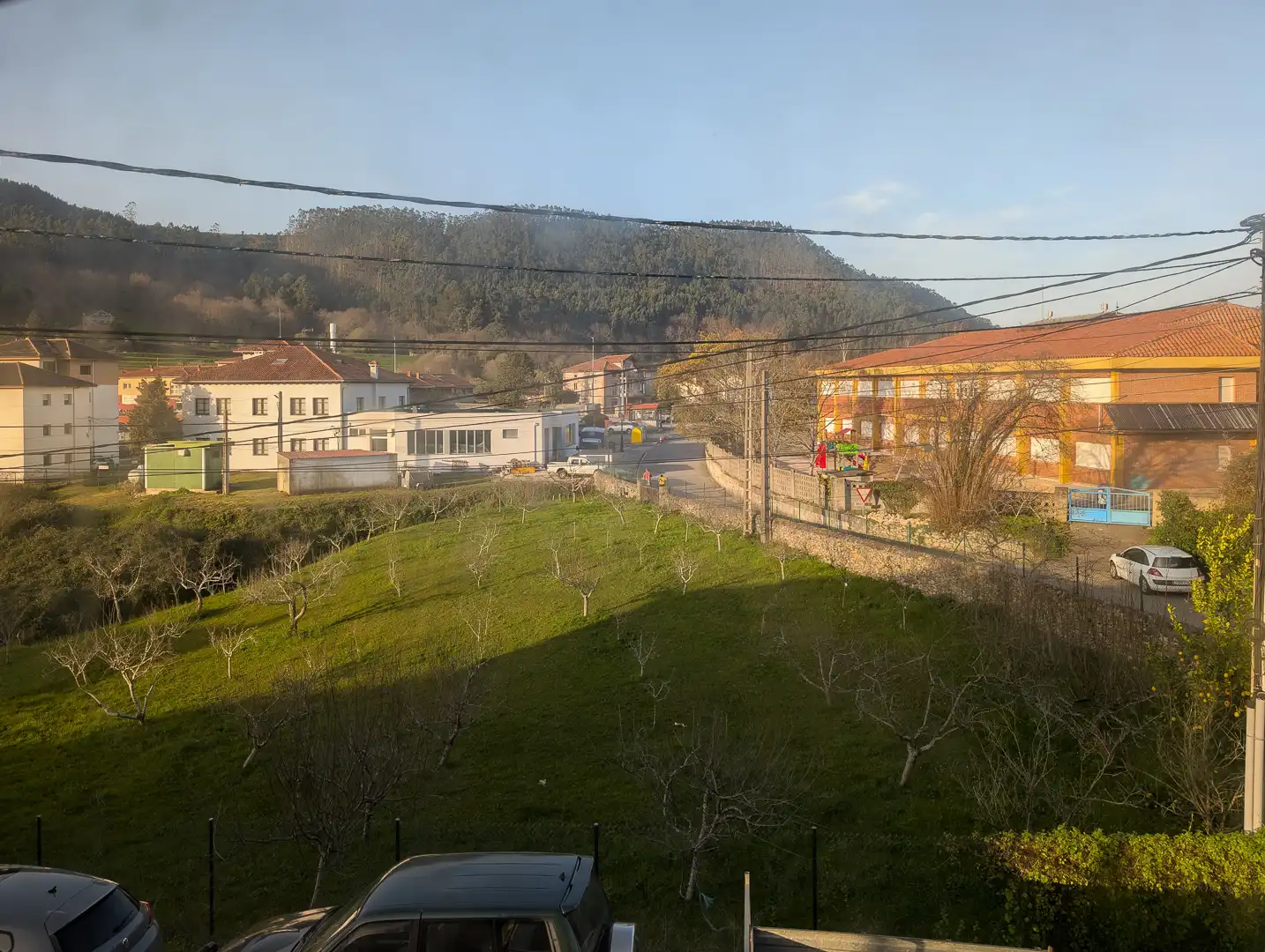 Vista exterior de Casa o xalet en venda en Val de San Vicente  amb Calefacció, Terrassa i Traster