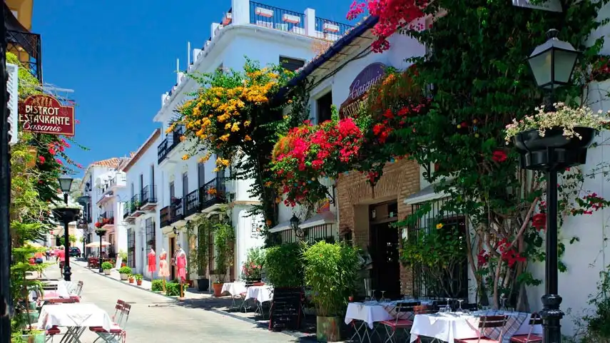 Vista exterior de Apartament en venda en Marbella amb Aire condicionat, Calefacció i Terrassa