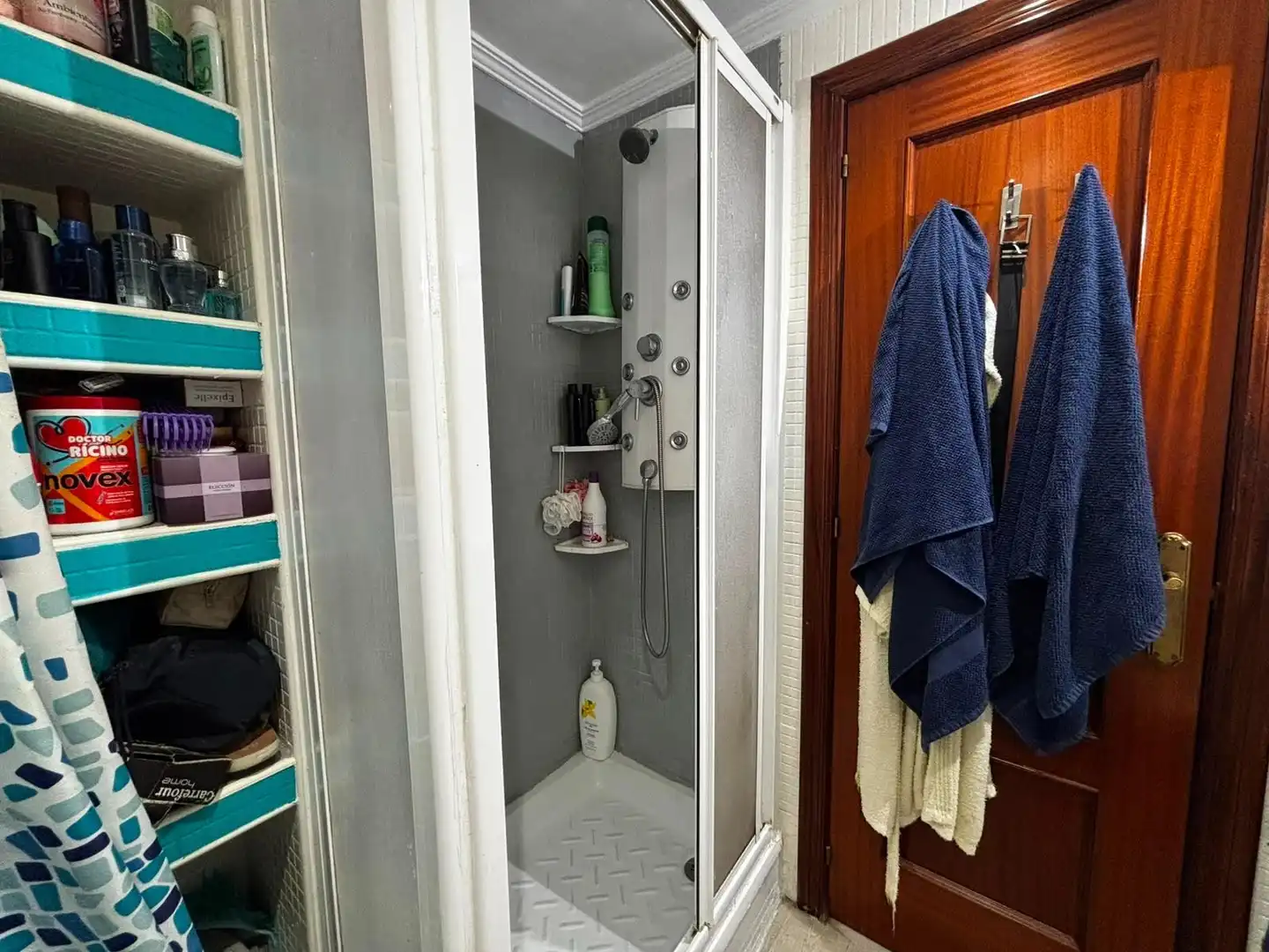 Bathroom of Flat for sale in Mairena del Aljarafe