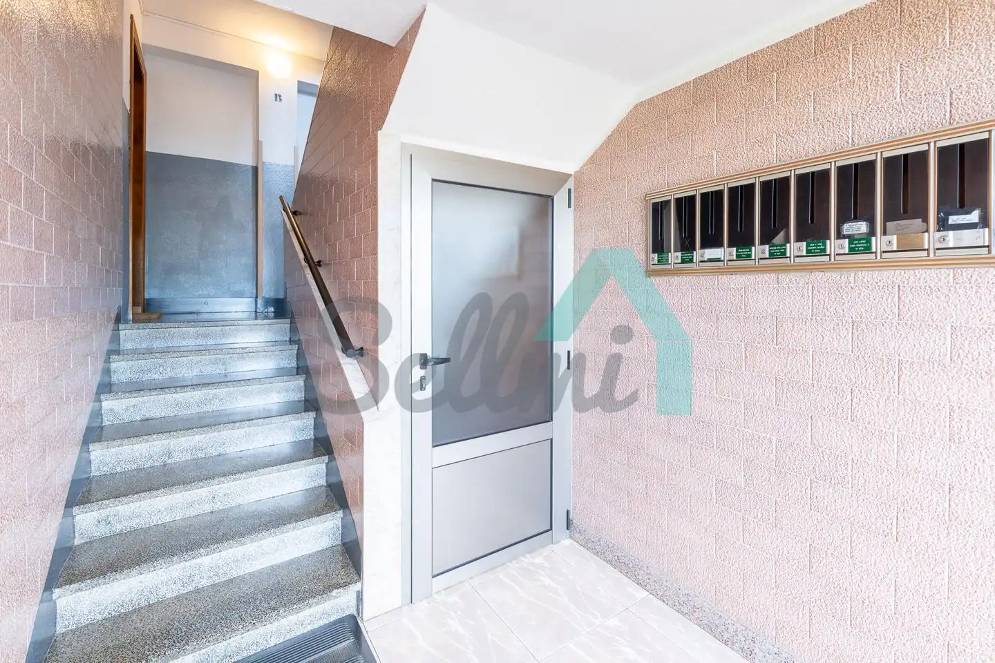 Planta baja en venta en Avilés con Calefacción, Parquet y Trastero