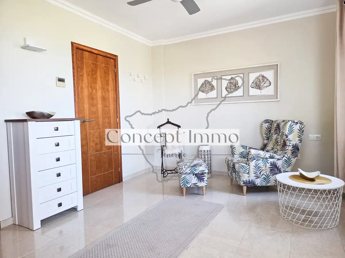 Detached homes for sale in Calle Tajore, Playa de Fañabé