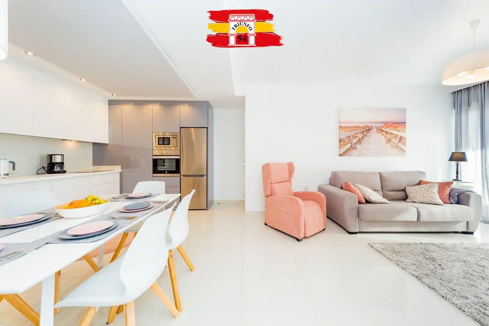 Sala d'estar de Casa o xalet en venda en Pilar de la Horadada amb Aire condicionat, Moblat i Piscina comunitària
