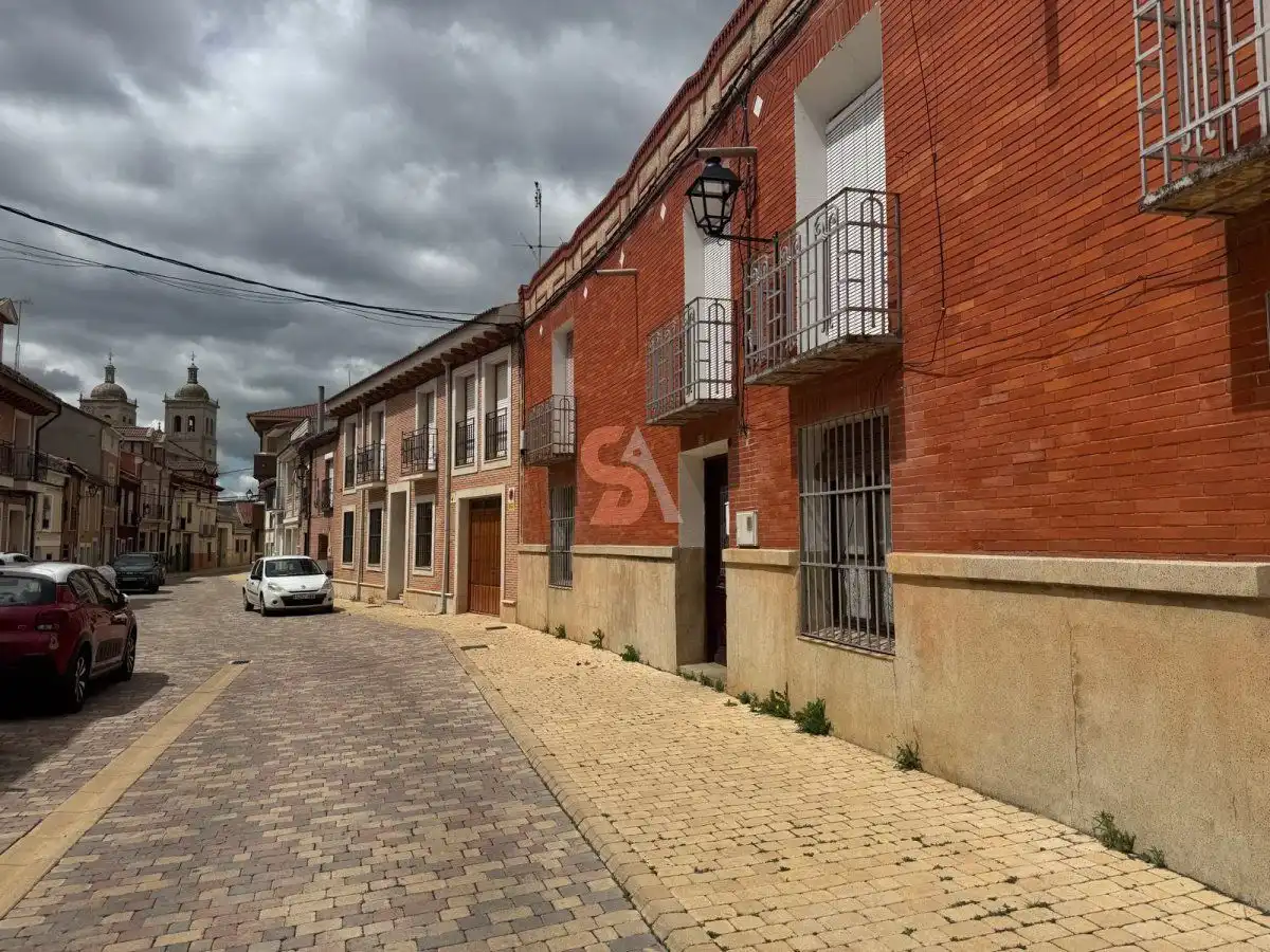 Flat for sale in VALENTÍN MADRUGA, Cigales
