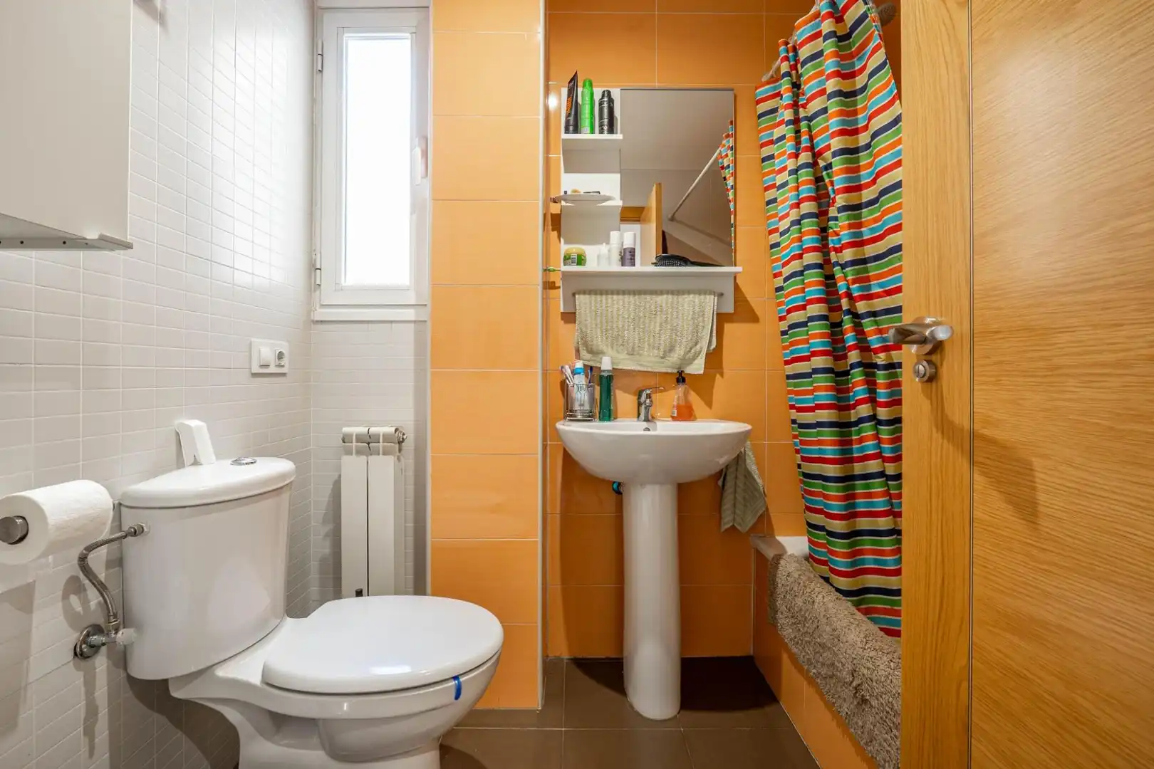 Bany de Casa o xalet en venda en Granada amb Calefacció, Terrassa i Traster