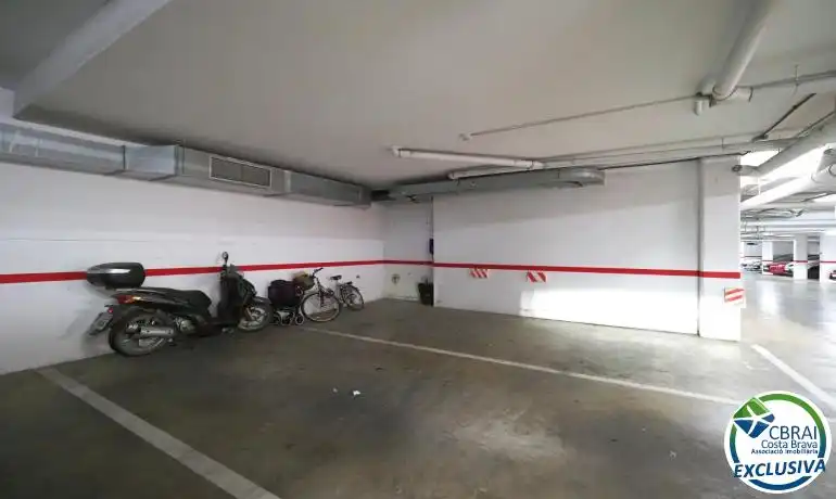 Aparcament de Àtic en venda en Roses amb Aire condicionat, Calefacció i Terrassa