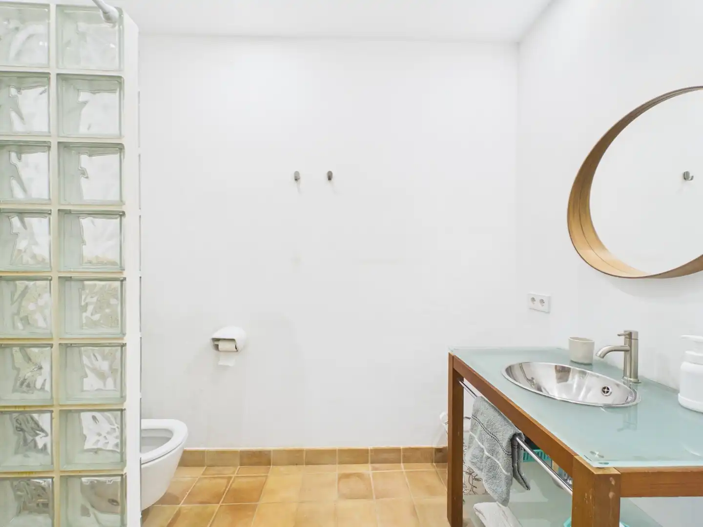 Bathroom of Flat for rent in  Palma de Mallorca  with Air Conditioner and Pets allowed