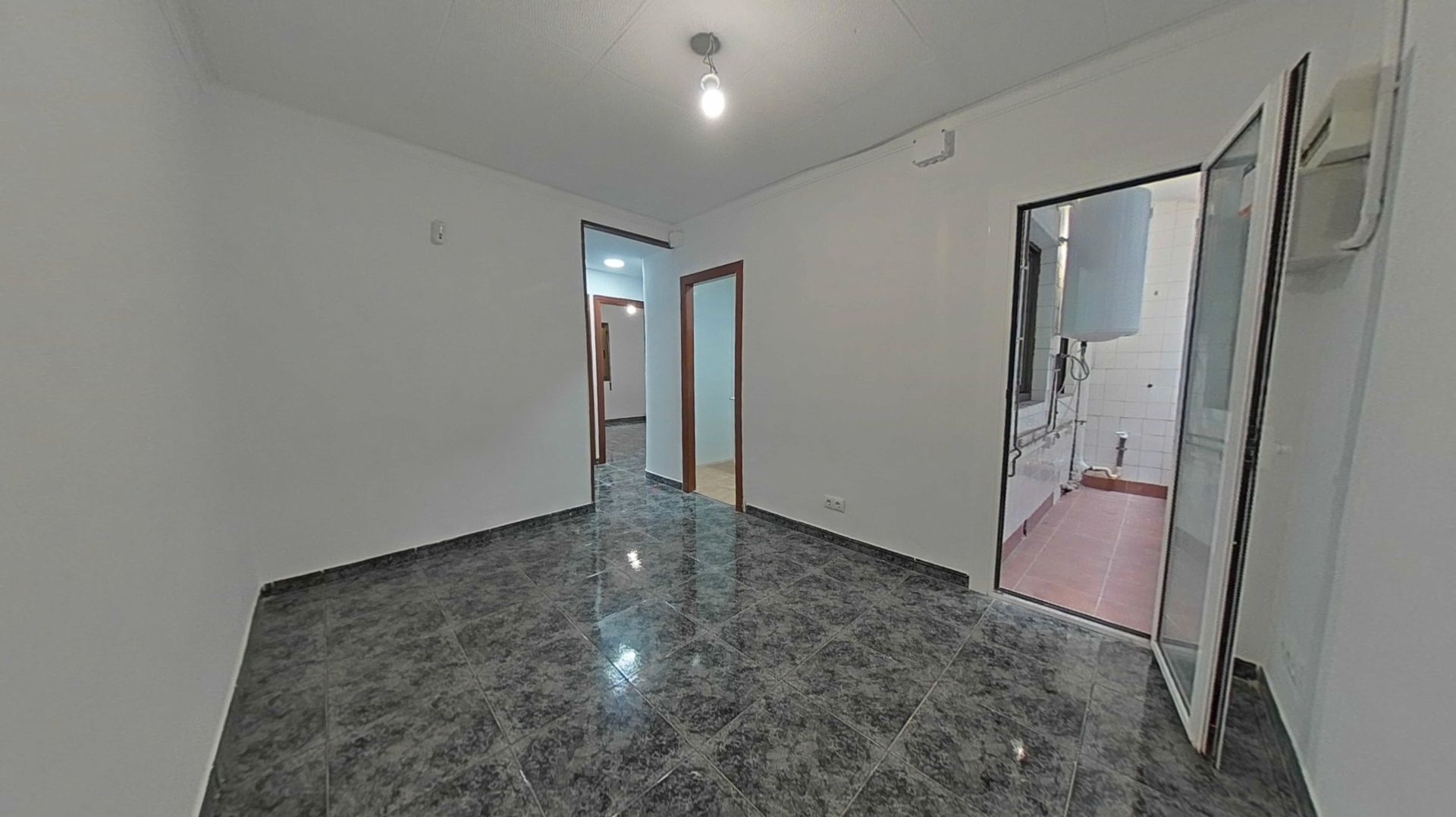 Piso en venta en L'Hospitalet de Llobregat con Calefacción