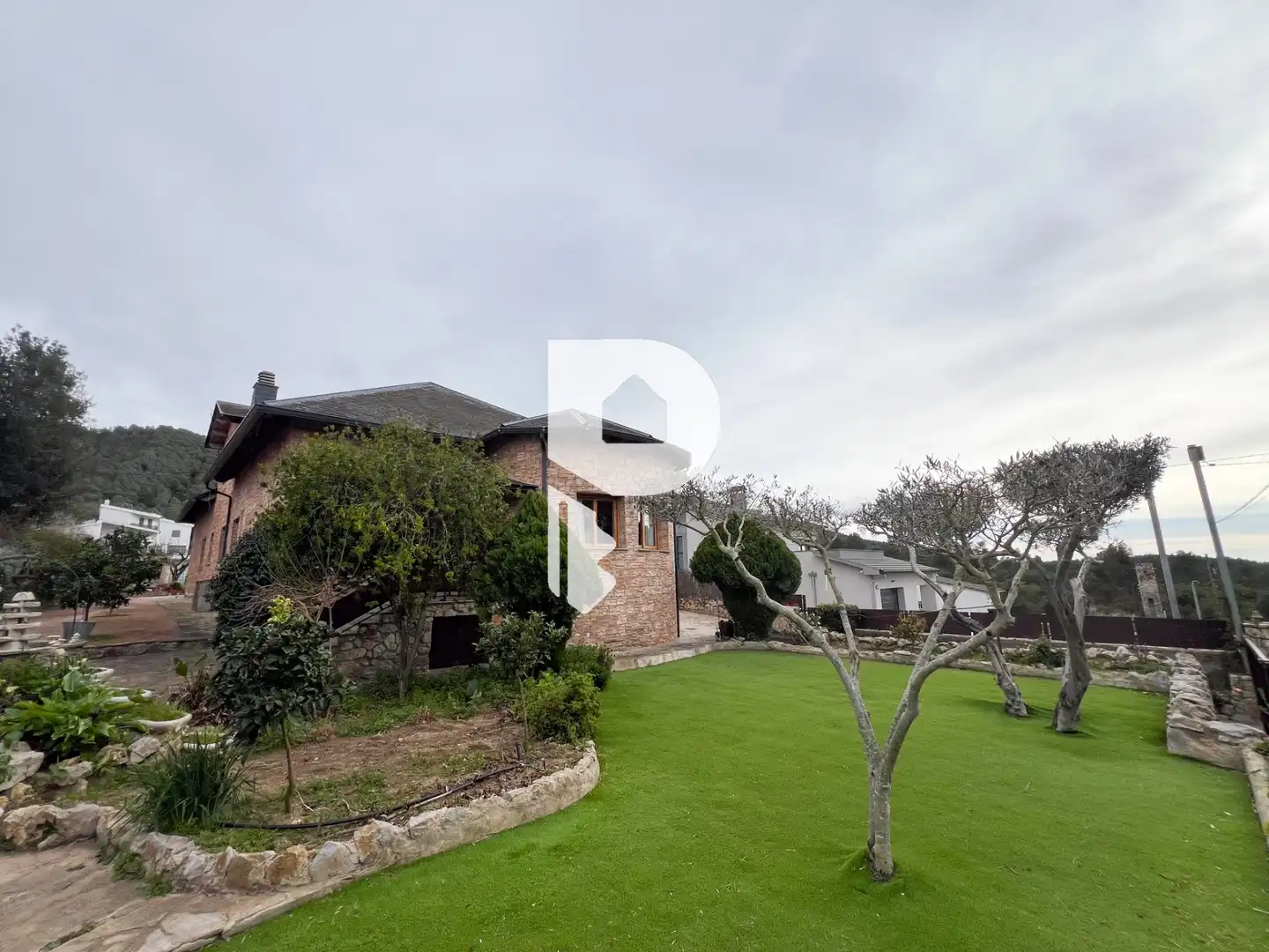 Vista exterior de Casa o xalet en venda en Vallirana amb Aire condicionat, Calefacció i Jardí privat