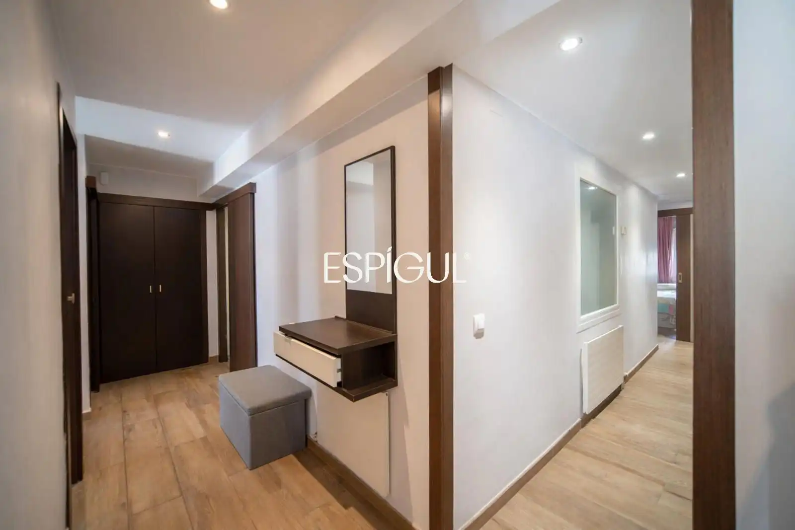 Wohnung zum Verkauf in Girona Capital mit Klimaanlage, Heizung und Terrasse